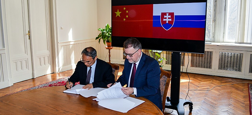 Podpis zmluvy o spolupráci medzi SNM a Sanghai Art Collection Museum 